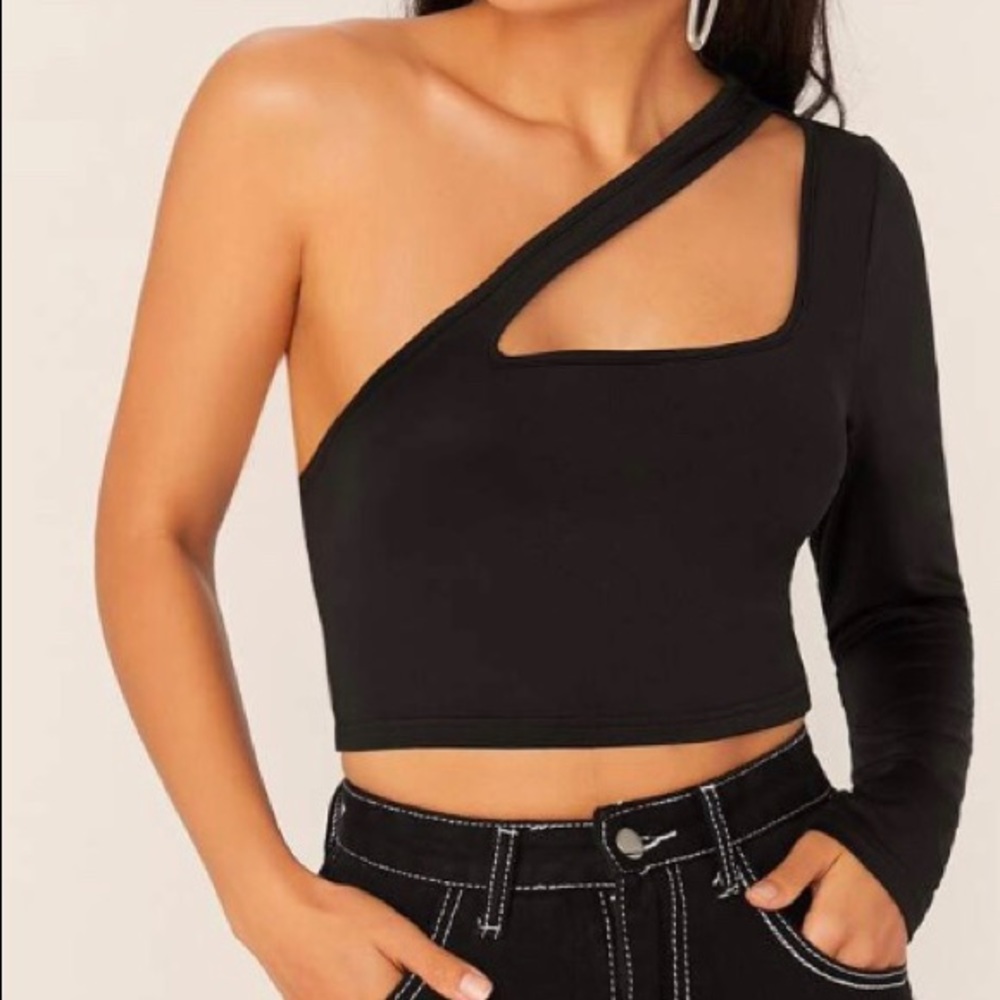 One shoulder cropped top